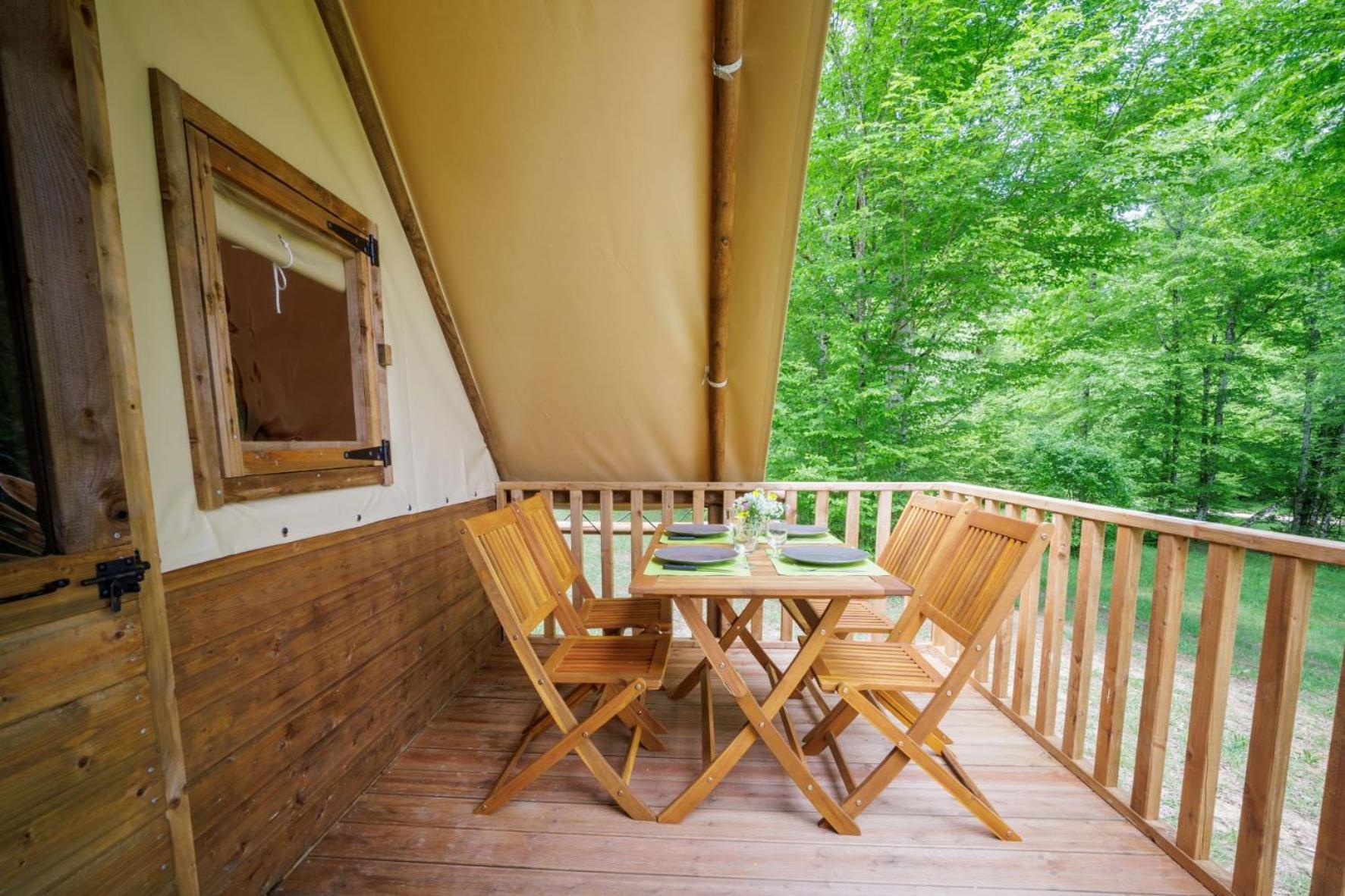 La Clairiere - Ecolieu De Vacances Lamothe-Fenelon エクステリア 写真