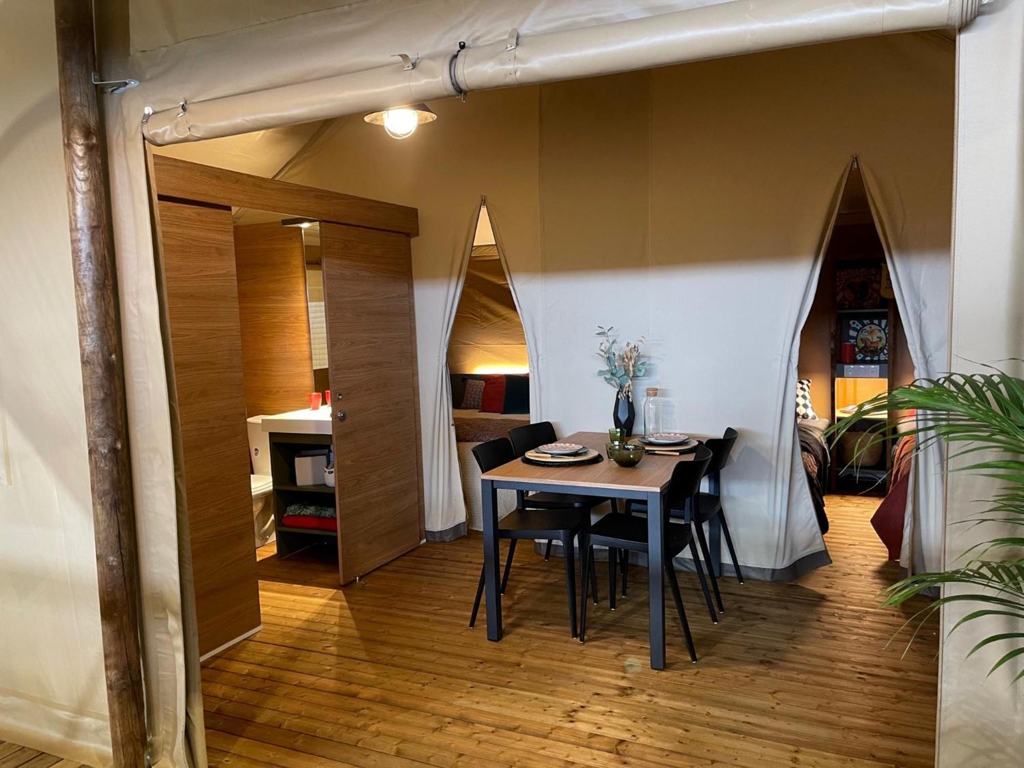 La Clairiere - Ecolieu De Vacances Lamothe-Fenelon 部屋 写真